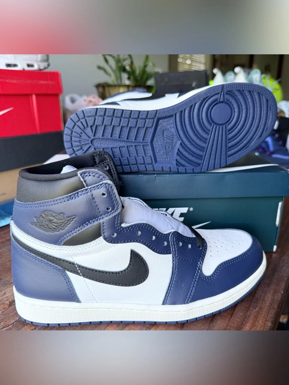 Air Jordan 1 Retro High OG - Picture 6 of 7